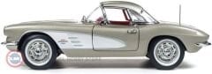 1:18 AutoWorld 1961 Chevrolet Corvette Coupe