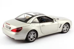 1:18 2012 Mercedes Benz SL Class Spider R231