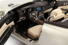 1:18 2012 Mercedes Benz SL Class Spider R231