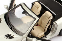 1:18 2012 Mercedes Benz SL Class Spider R231