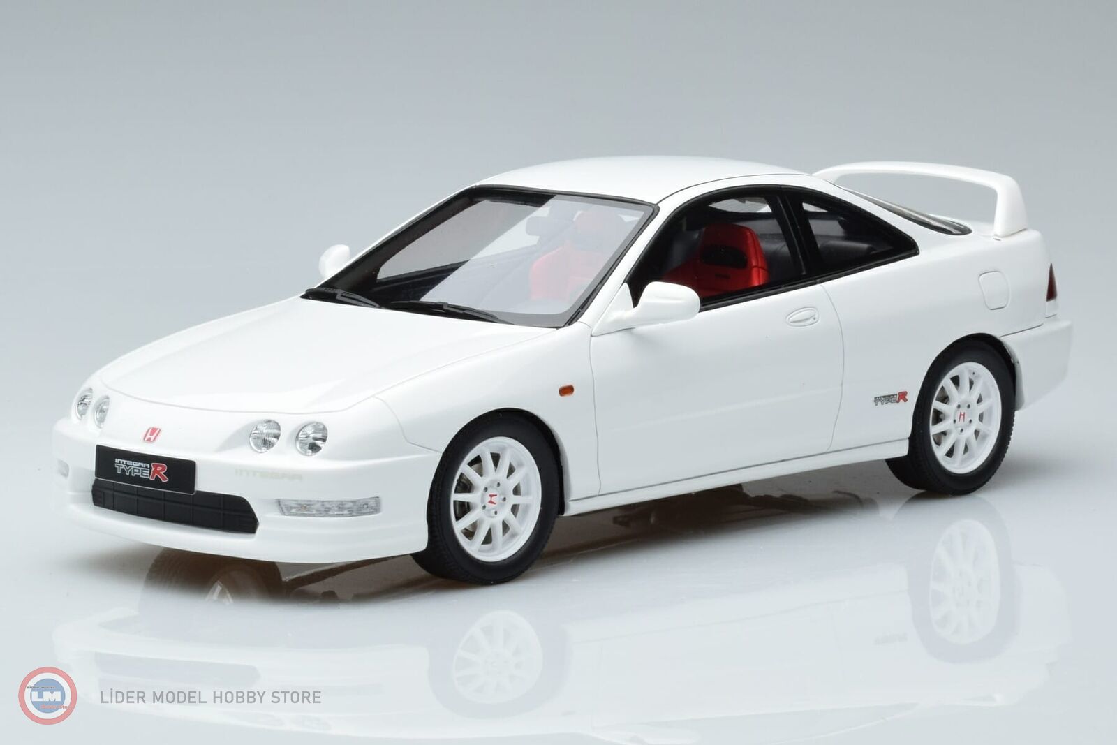 1:18 1997 Honda Integra DC2 Euro Spec