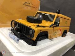 1:18 1985 Land Rover Defender 110 Camel Trophy Support Unit