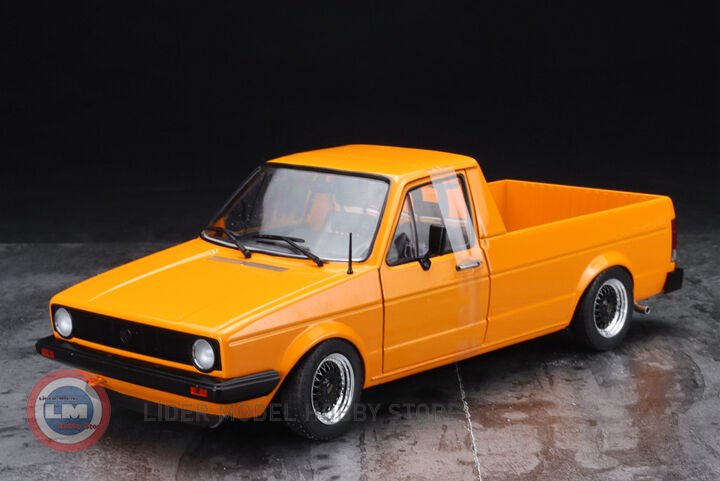 1:18 1982 Volkswagen Caddy