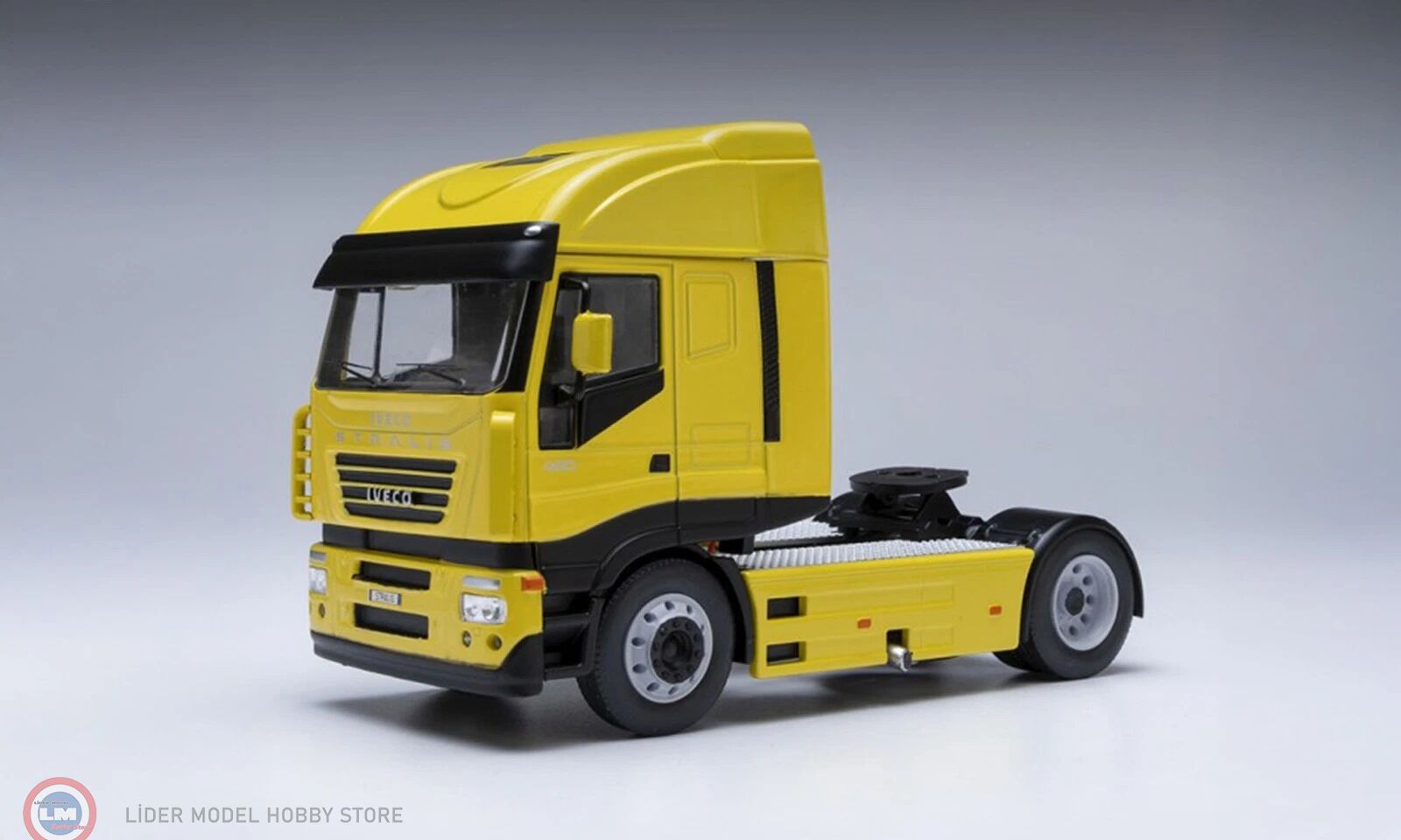 1:43 IXO 2002 Iveco Stralis