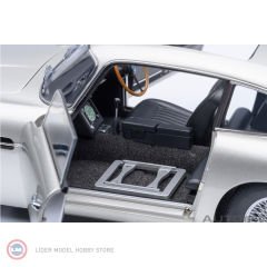 1:18 Autoart Aston Martin DB5 Goldfinger With Weapons