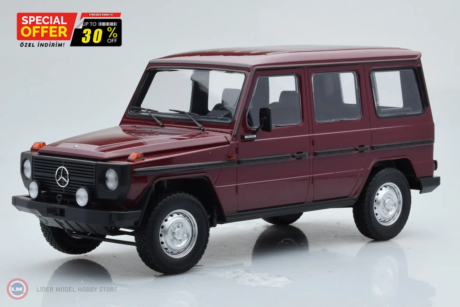 1:18 1980 Mercedes Benz G Model Long W460