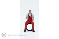 1:18 18005 Atlantic Diorama Nick