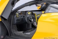 1:18 Autoart 2017 McLaren 720S Volcano Yellow