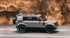 1:64 Tarmac Works Land Rover Defender 110
