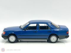 1:18 1984 Mercedes Benz 260 E (W124)