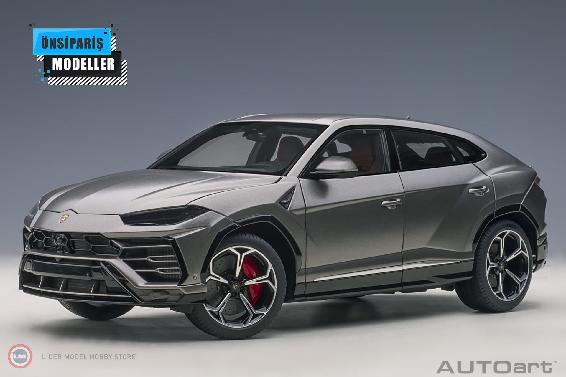 1:18 Lamborghini Urus (Grigio Titans)