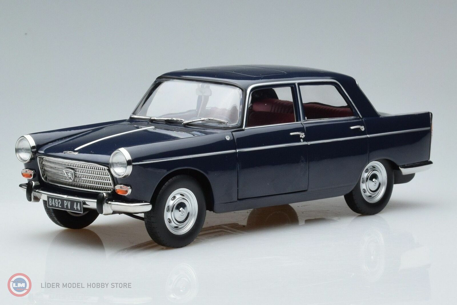 1:18 1965 Peugeot 404