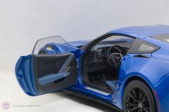 1:18 Chevrolet Corvette C7 Z06 (Laguna Blue Tintcoat)