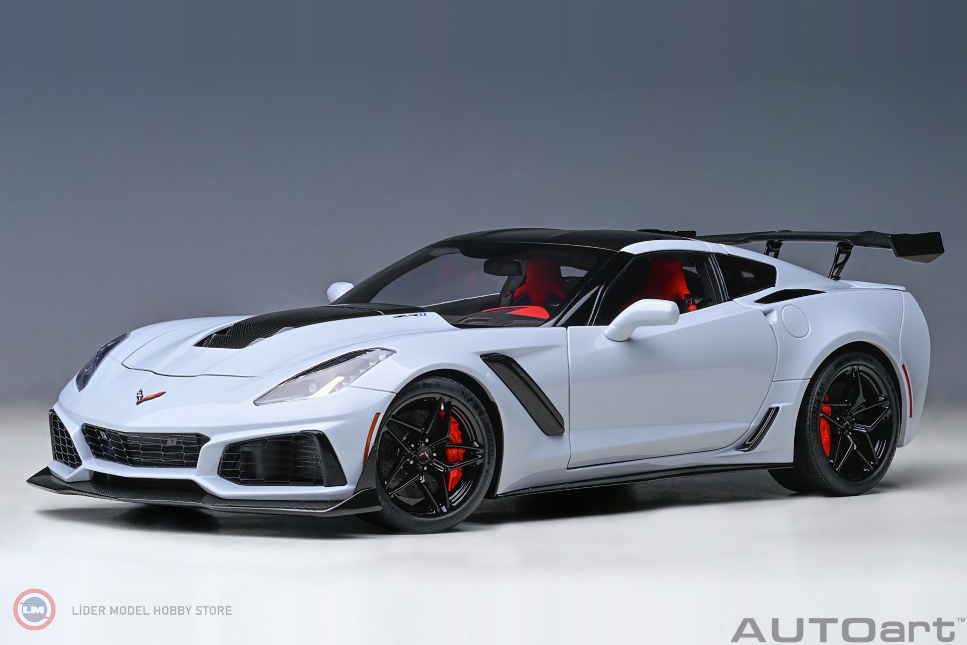 1:18 Chevrolet Corvette C7 ZR1 2019 (ceramic matrix grey)