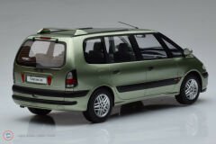 1:18 2001 Renault Espace 3