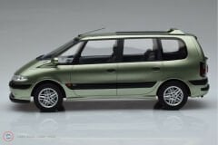 1:18 2001 Renault Espace 3