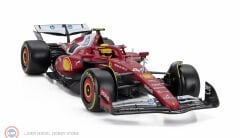 1:18 Burago FERRARI WITH SHOWCASE Formula 1 SF-25 TEAM SCUDERIA FERRARI HP NO 44 SEASON 2025 LEWIS HAMILTON