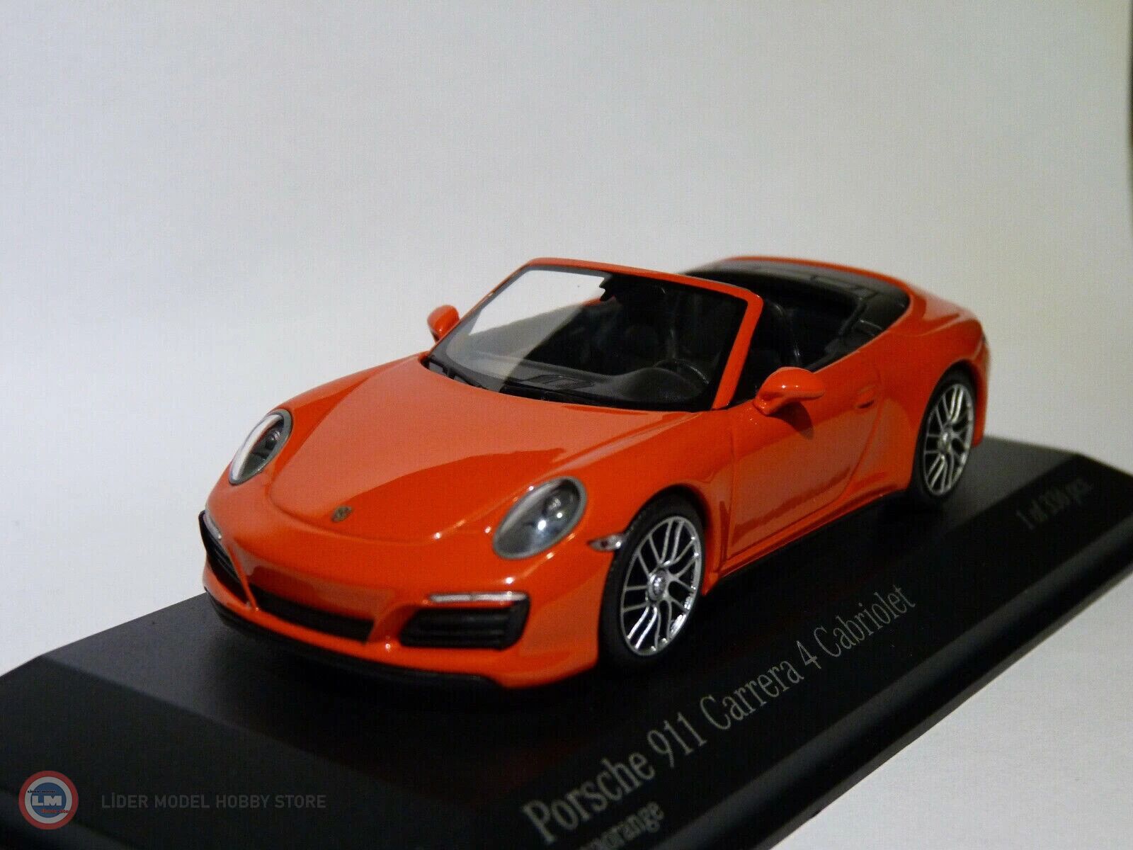 1:43 Minichamps 2017 Porsche 911 (991.2) CARRERA 4S CABRIOLET