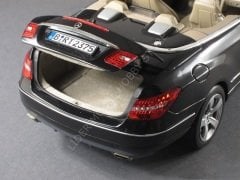 1:18 2010 Mercedes Benz E Class Cabriolet