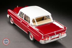 1:18 1965 Mercedes Benz 220 S Heckflosse W111