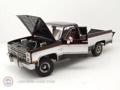 1:18 Greenlight 1984 Chevrolet K10 Scottsdale Pickup