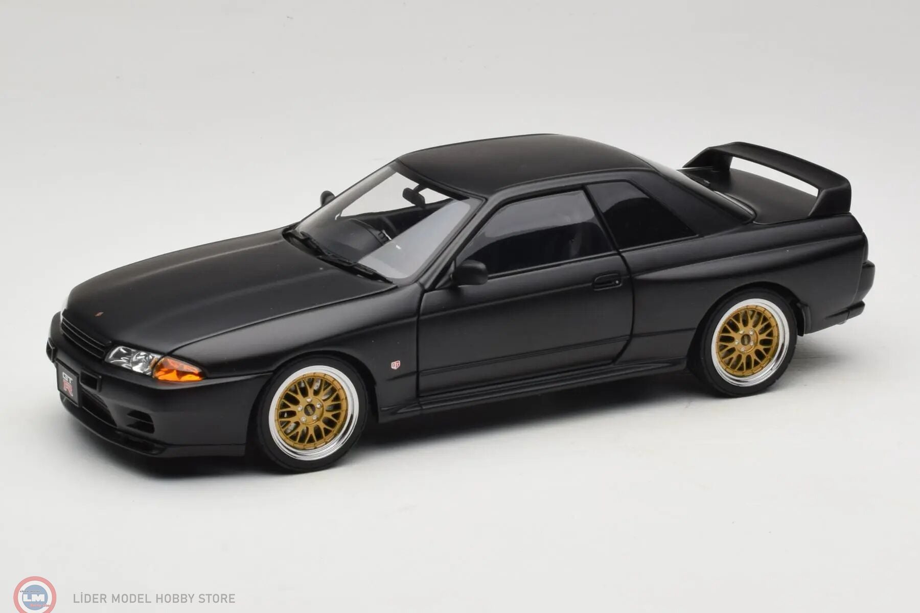 1:18 Autoart 1993 Nissan Skyline GT-R R32 V-Spec II Tuned Version