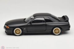 1:18 Autoart 1993 Nissan Skyline GT-R R32 V-Spec II Tuned Version