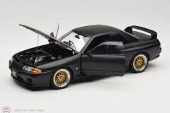 1:18 Autoart 1993 Nissan Skyline GT-R R32 V-Spec II Tuned Version