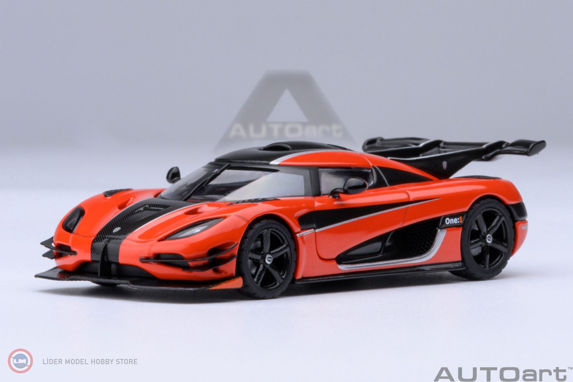 ラ*ウ様 AUTOart 1/64 ミニカー 4台セット Autoart - 1:64 Autoart Koenigsegg One1 (Lava OrangeCarbon) - 2.801