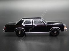 1:64 1987 Ford LTD Crown Victoria The Hobby Shop Serisi