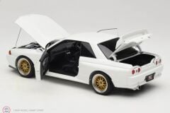 1:18 Autoart 1993 Nissan Skyline GT-R R32 V-Spec II Tuned Version