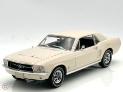 1:18 1967 Ford Mustang Coupe She Country Special