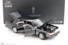 1:18 XiaoGuang 1992 Lincoln Continental Towncar V8