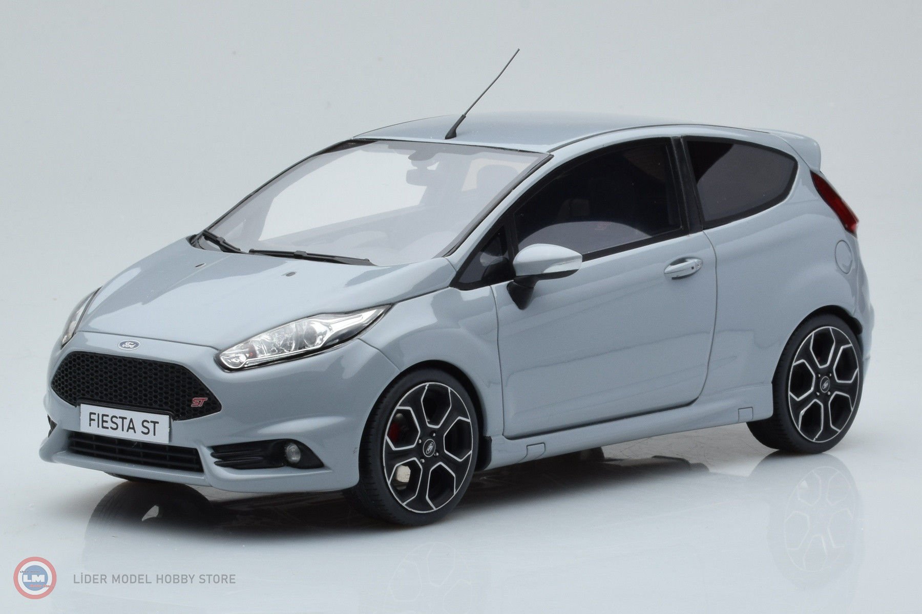 1:18 2016 Ford Fiesta ST200