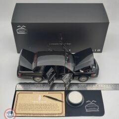 1:18 XiaoGuang 1992 Lincoln Continental Towncar V8