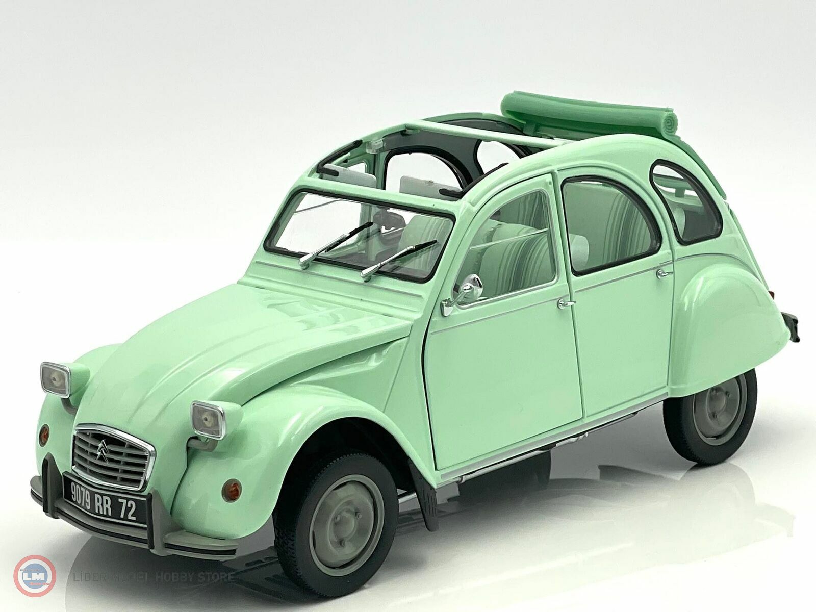 1:18 Norev 1982 Citroën 2CV 6 Club Jade Green