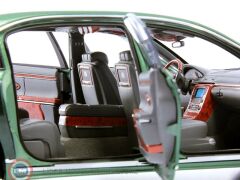 1:18 Autoart Maybach 62 LWB - Ireland Green