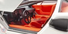 1:18 LAMBORGHINI COUNTACH LP500S – white