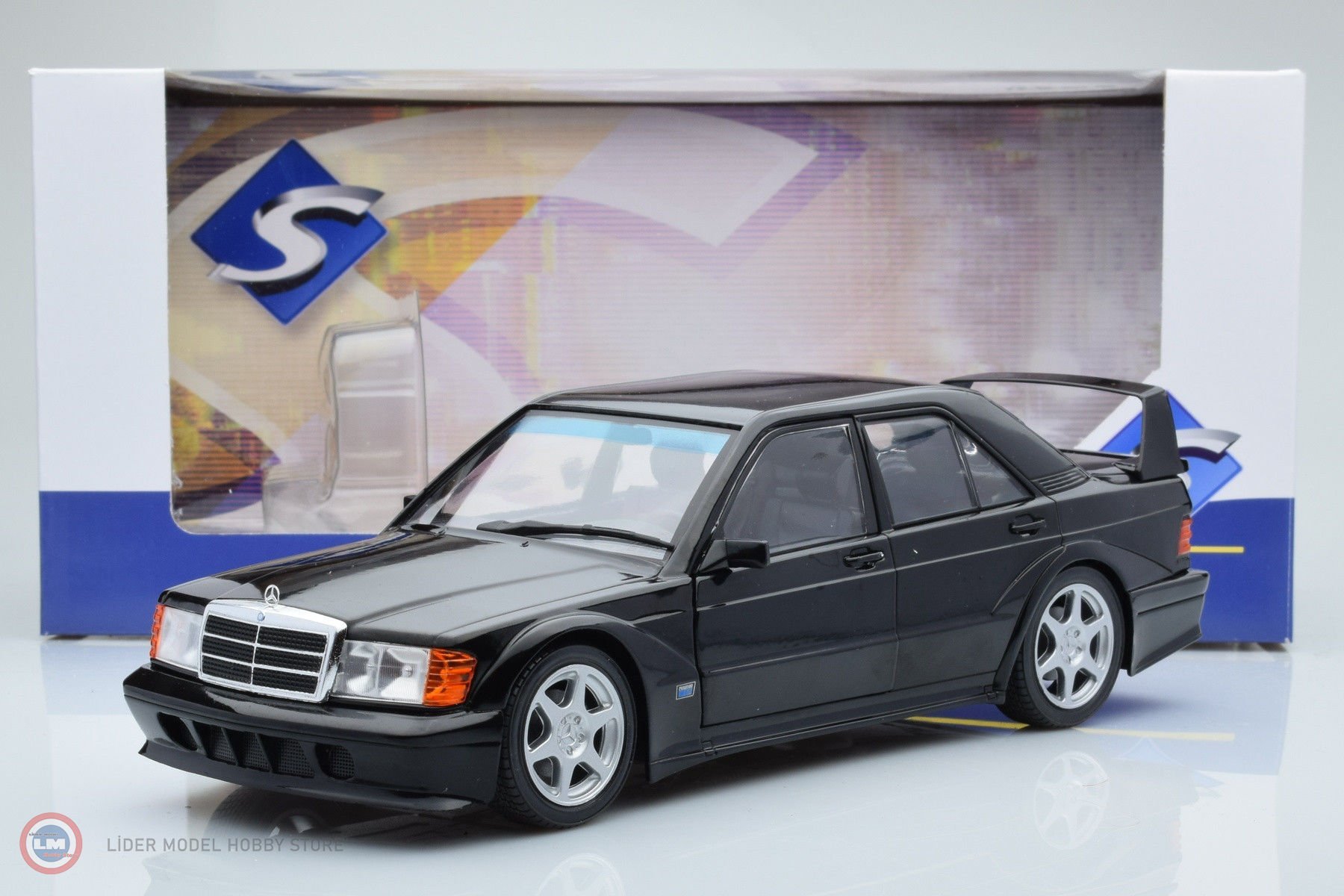 1:18 1990 Mercedes Benz 190E 2.5-16 Evolution 2