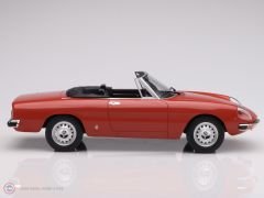 1:18 Norev 1978 Alfa Romeo 2000 Spider