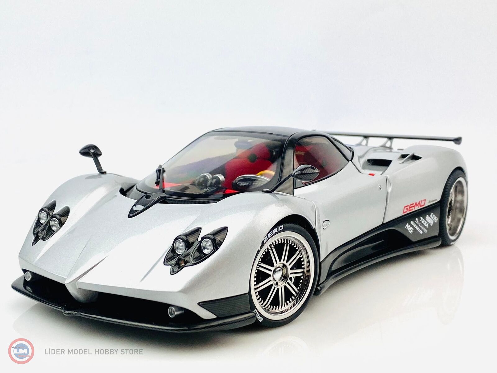1:18 2015 Pagani ZONDA F