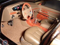 1:18 Autoart 2002 Maybach 57 Special Edition Dealer Version