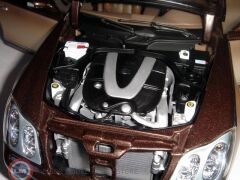 1:18 Autoart 2002 Maybach 57 Special Edition Dealer Version