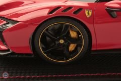 1:18 2024 Ferrari SF90 XX STRADALE SPIDER - CON VETRINA - WITH SHOWCASE