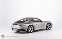 1:8 Minichamps 2020 Porsche 911 (992) CARRERA 4S - Ön Sipariş