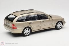 1:18 Norev 1997 Mercedes Benz C-Class T-Model