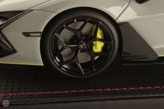 1:18 2023 Lamborghini REVUELTO HYBRID - CON VETRINA - WITH SHOWCASE