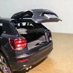 1:18 Paudi 2018 Audi Q2L - Dark Grey