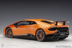 1:12 Autoart 2017 Lamborghini Huracan Performante