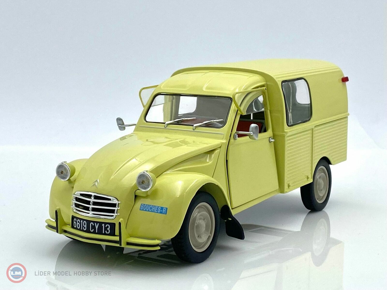 1:18 1966 Citroen 2CV Fourgonnette AK350